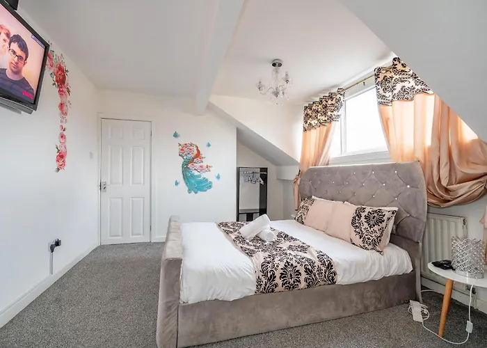 *Ra60G* For Your Most Relaxed & Cosy Stay + Free Parking + Free Fast Wifi *